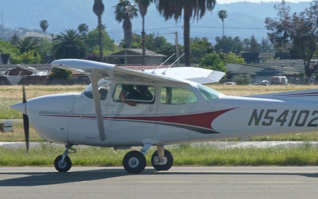 Cessna Skyhawk (N54102)