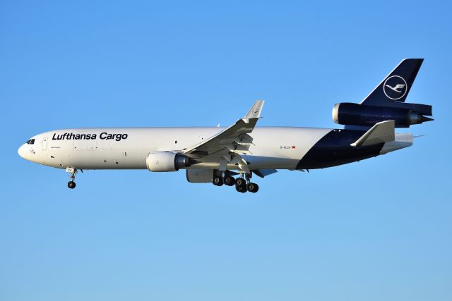 Boeing MD-11 (D-ALCA)