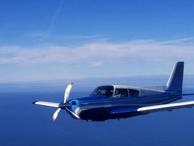 Piper PA-24 Comanche (N400RW)