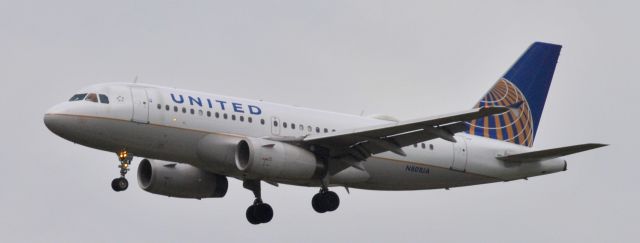 Airbus A319 (N801UA)
