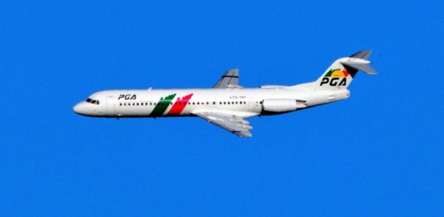 Fokker 100 (CS-TPC)