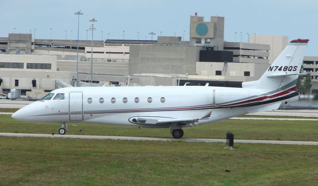 IAI Gulfstream G200 (N748QS)