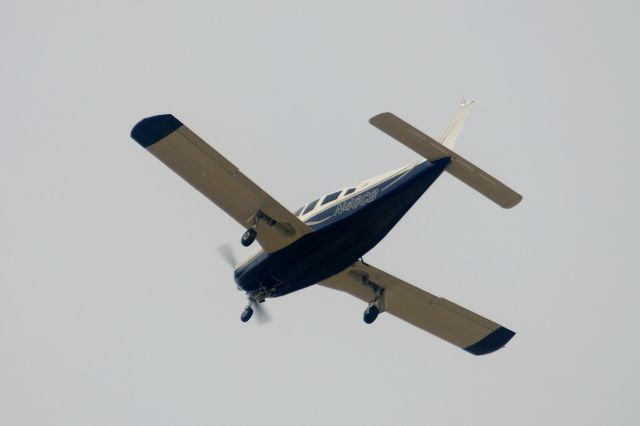 Piper Saratoga (N46CB)