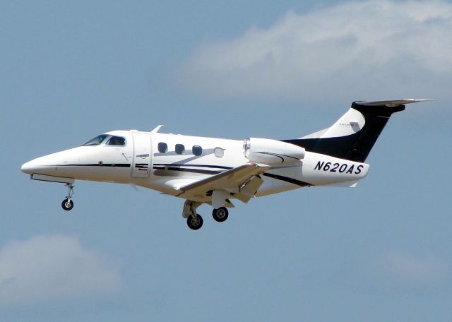 Embraer Phenom 100 (N620AS) - Landing at Shreveport Regional.