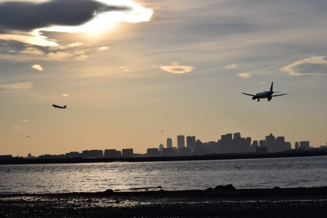 Airbus A320 (N586JB)