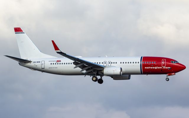 Boeing 737-800 (LN-NHE)