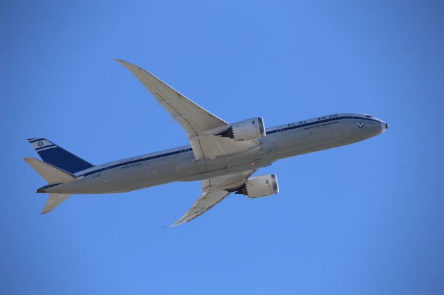 Boeing 787-9 Dreamliner (4X-EDF)