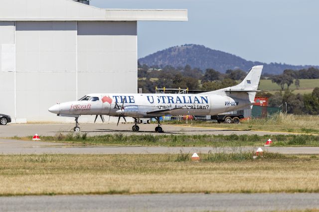 Fairchild Dornier SA-227DC Metro (VH-UZN) - Toll Aviation (VH-UZN) Fairchild SA227-DC Metro 23 at Wagga Wagga Airport.