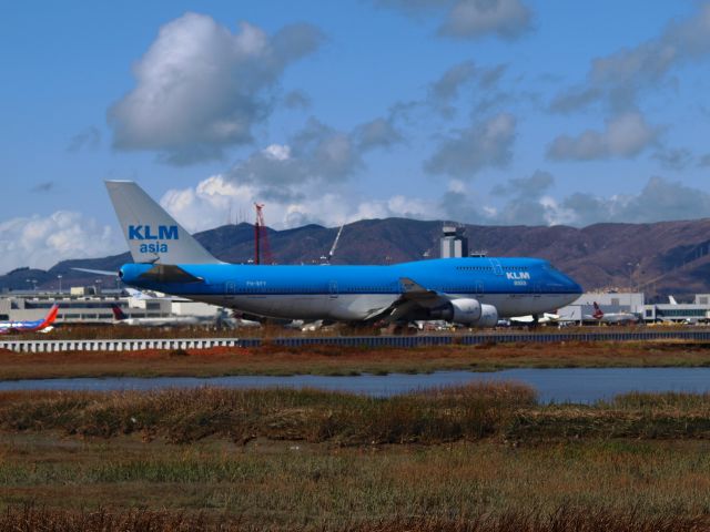 Boeing 747-400 (PH-BFY)