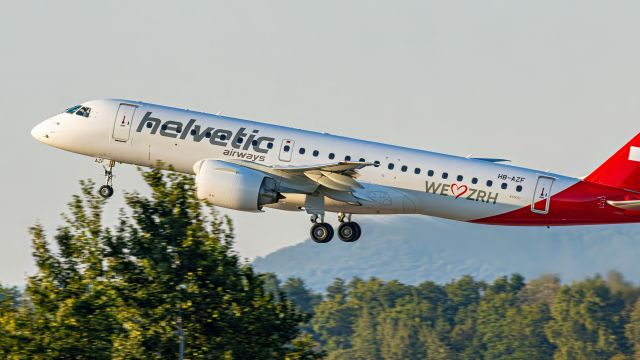Embraer E190-E2 (HB-AZF)