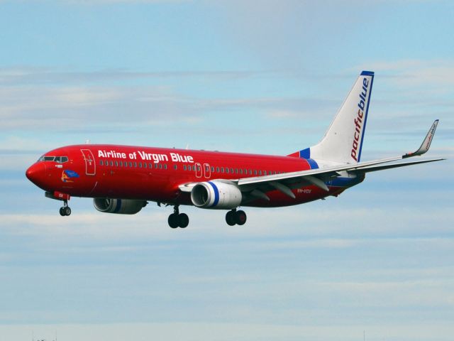 Boeing 737-800 (VH-VOX) - On short finals for runway 05. Thursday 12th July 2012.