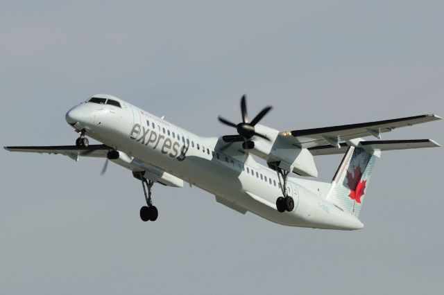 de Havilland Dash 8-400 (C-GGDU)