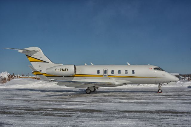 Canadair Challenger 350 (C-FMIX) - Visiting CYHU.