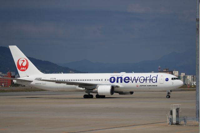 BOEING 767-300 (JA8980) - June 9th 2019:HND-HKD.
