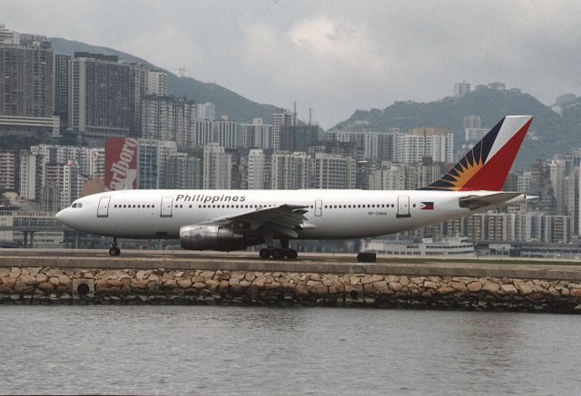 Airbus A300F4-200 (RP-C3002) - Taxing at Kai Tak Intl Airport on 1987/08/07