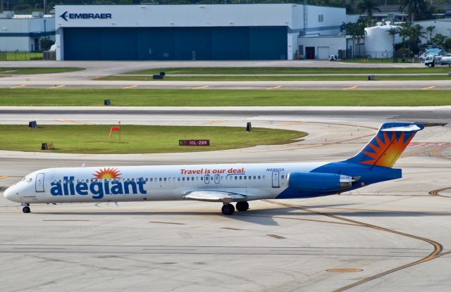 McDonnell Douglas MD-83 (N886GA)