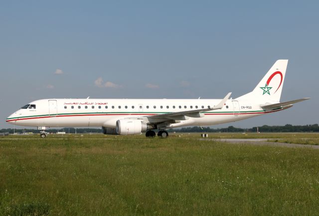 Embraer ERJ-190 (CN-RGQ)