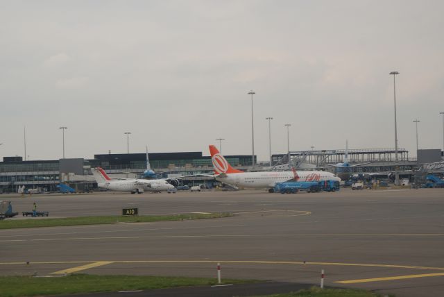 Boeing 737-800 (PR-GUB) - Gol Transportes Aereos B737-8EH cn35832 Lse Transavia