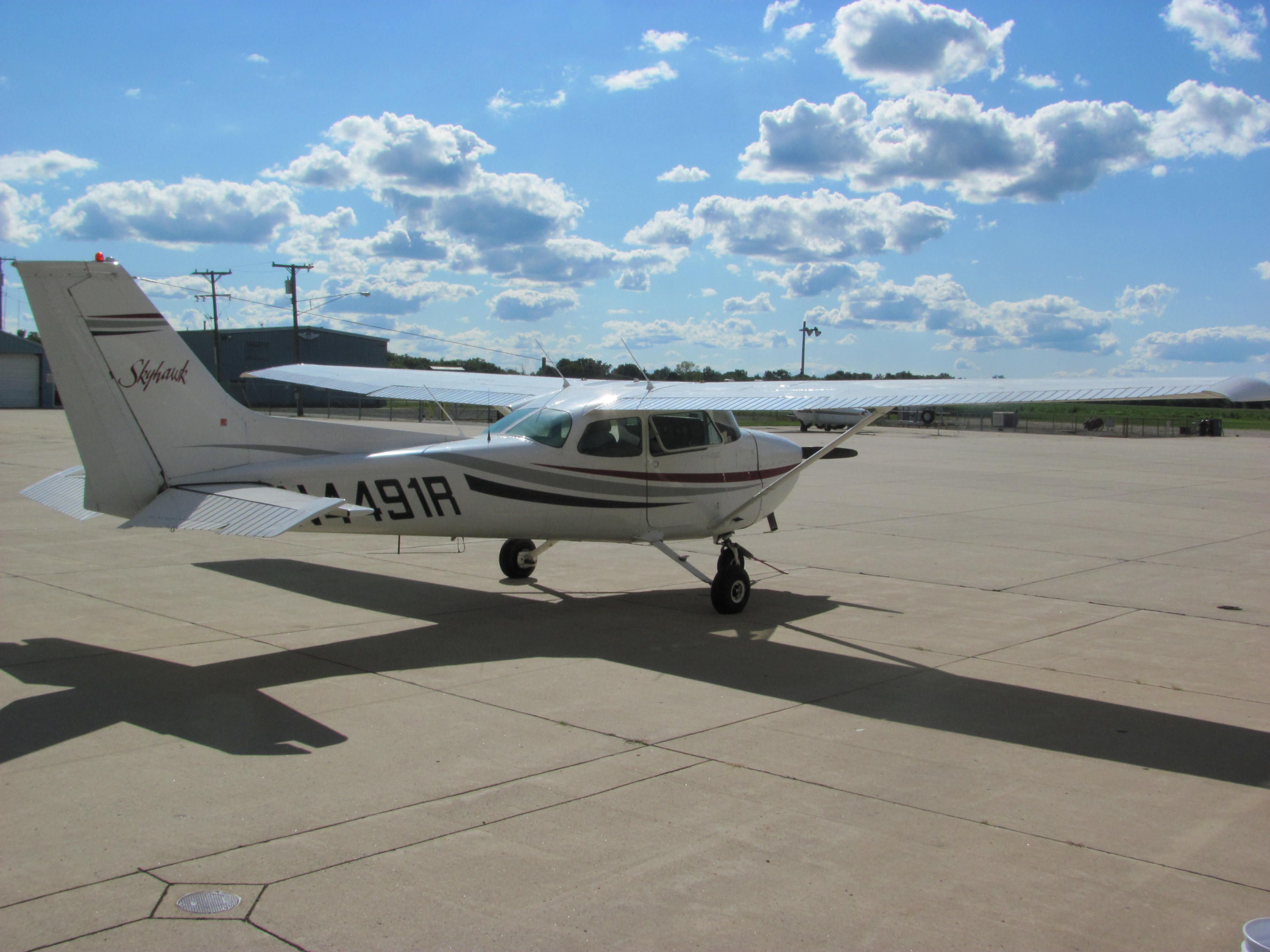 Cessna Skyhawk (N4491R)