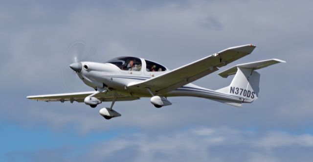 Diamond Star (N370DS) - LINDEN AIRPORT-LINDEN, NEW JERSEY, USA-SEPTEMBER 03, 2021: Seen shortly after taking off from Linden Airport (just south of Newark International Airport) on runway 27, was this single engine Diamond Star.