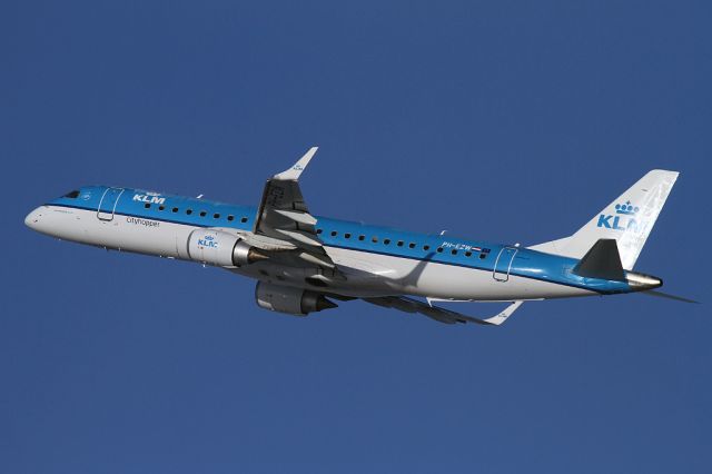 Embraer 170/175 (PH-EZW)