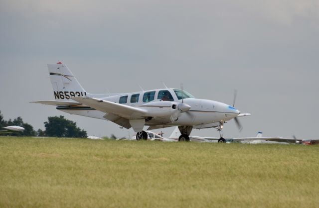 Beechcraft Baron (58) (N6593U)