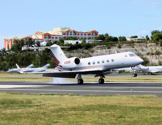 Gulfstream Aerospace Gulfstream IV (N100DF)