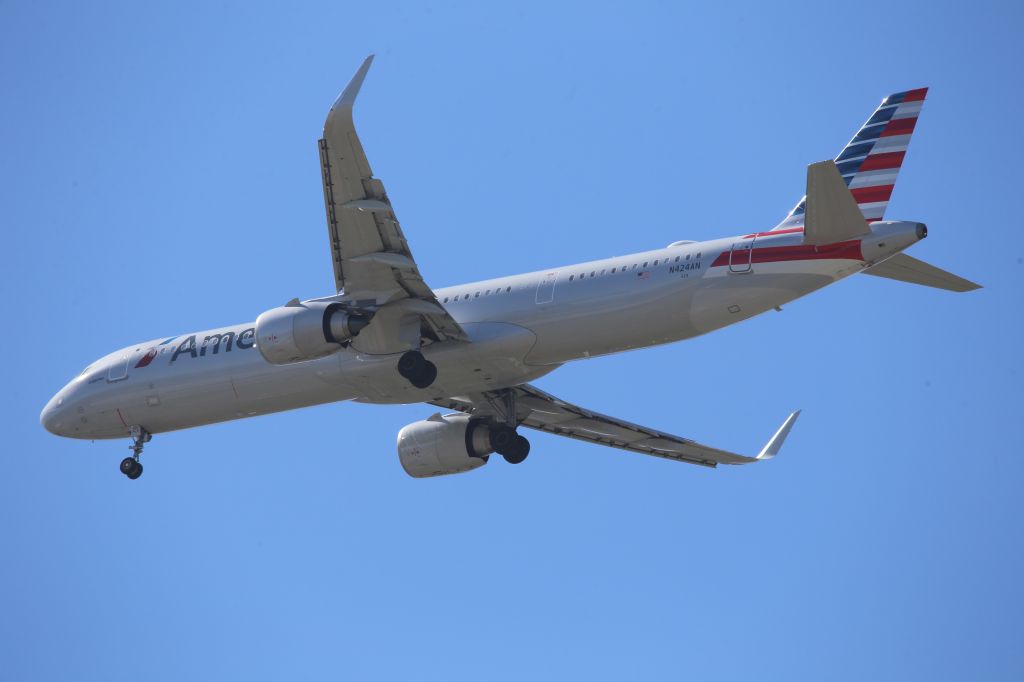 Airbus A321neo (N424AN)