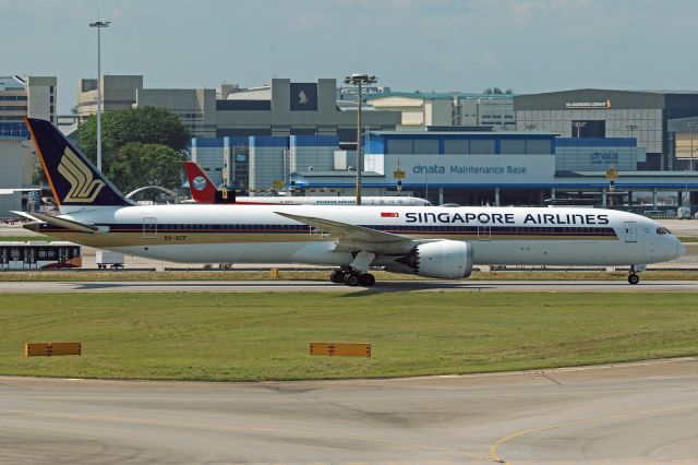 BOEING 787-10 Dreamliner (9V-SCF)