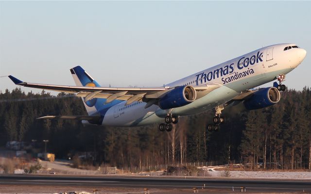 Airbus A330-200 (OY-VKF) - Taking off from rwy 08.