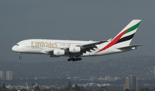 Airbus A380-800 (A6-EUE)
