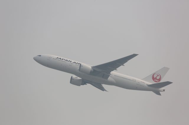 Boeing 777-200 (JA709J)