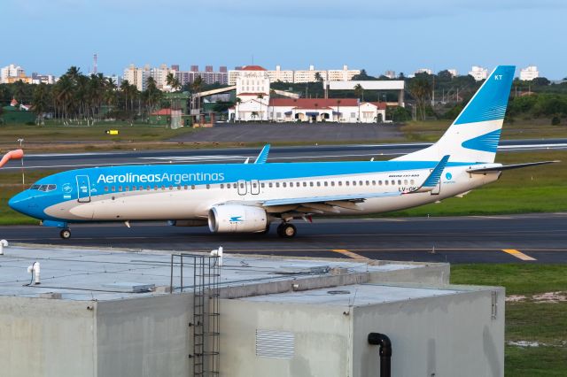 Boeing 737-800 (LV-GKT)