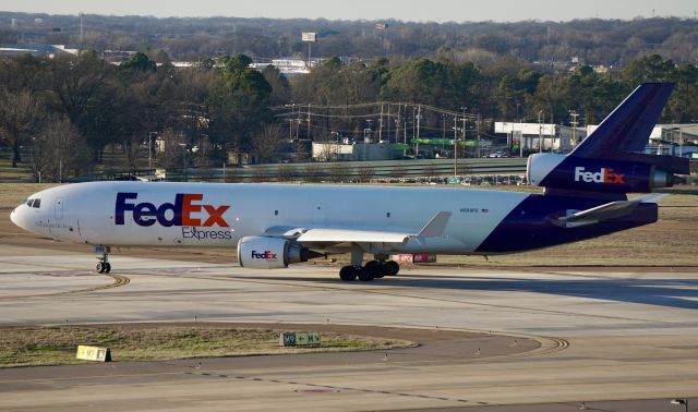 Boeing MD-11 (N589FE)