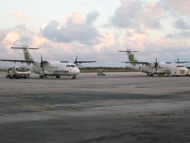 PJ-XLM — - after fueling at Curacao