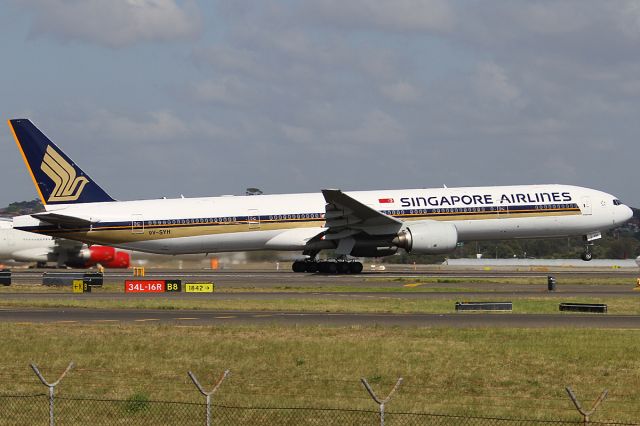 BOEING 777-300ER (9V-SYH) - 24 NOV 2012