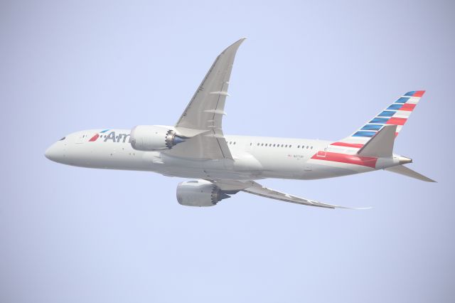 Boeing 787-8 (N877BF)