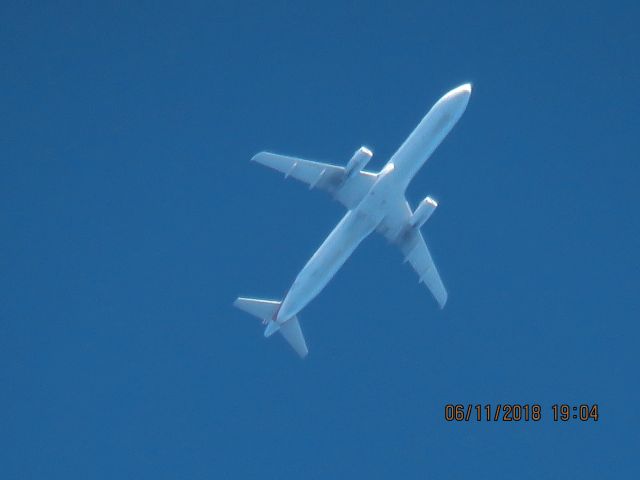 Airbus A321 (N558UW)