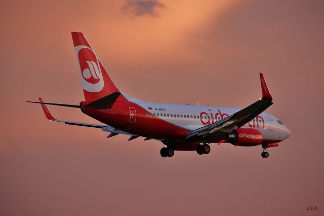 Boeing 737-700 (D-ABLD)