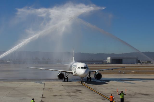 Airbus A319 (N920FR)