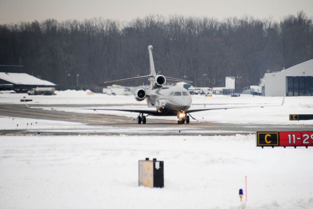 Dassault Falcon 7X (N114BD)