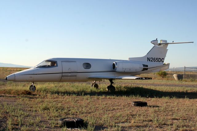 Learjet 23 (N265DC) - 10-Aug-08.