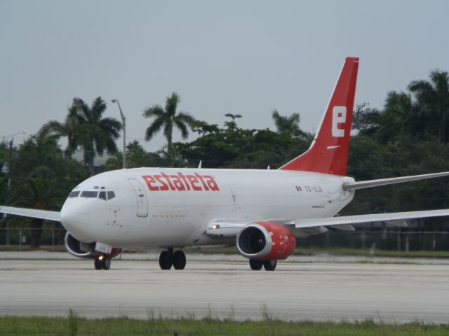 BOEING 737-300 (XA-AJA)