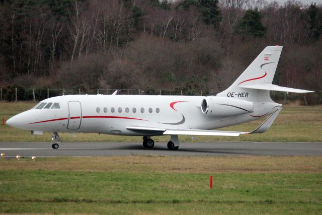 Dassault Falcon 2000 (OE-HER) - Avcon Jet Falcon 2000 back-tracking rwy 06 on 12-Jan-24 heading for EGPF as AOJ70R.