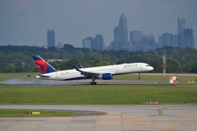 Boeing 757-200 (N690DL) - NFLs Cincinnati Bengals arriving to play the Carolina Panthers at KCLT. Panthers won 31-21. - 9/22/18