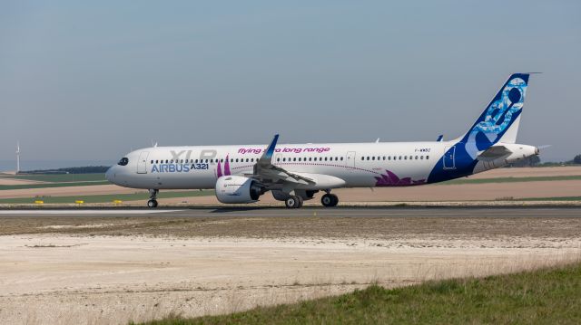 Airbus A321 (F-WWBZ)