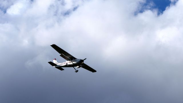 Cessna Skylane (N759KC)