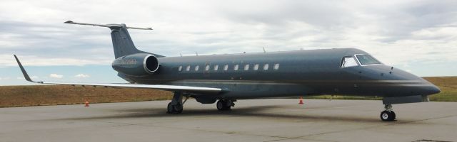 Embraer Legacy 600/650 (N725BD)