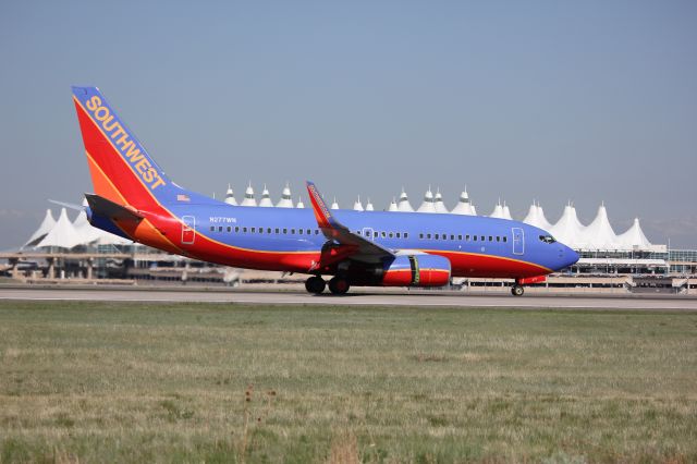 Boeing 737-700 (N277WN)