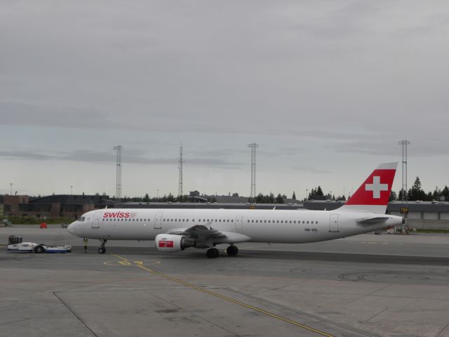 Airbus A321 (HB-IOL)